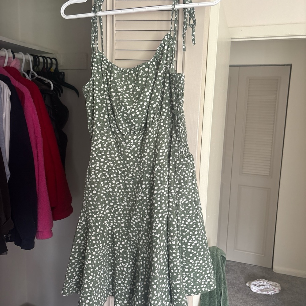 Green Floral Tie-Shoulder Sundress